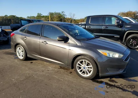 2015 Ford Focus Se z USA, uszkodzony, nr VIN 1FADP3F2XFL325615